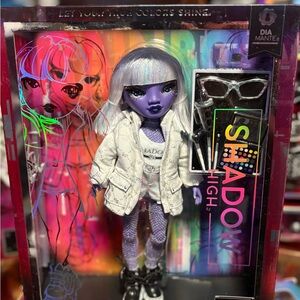 Shadow High Doll Dia Mante